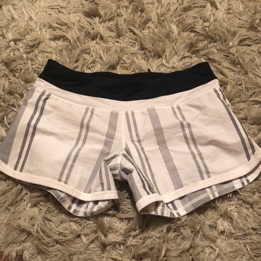 Lululemon Shorts size 4